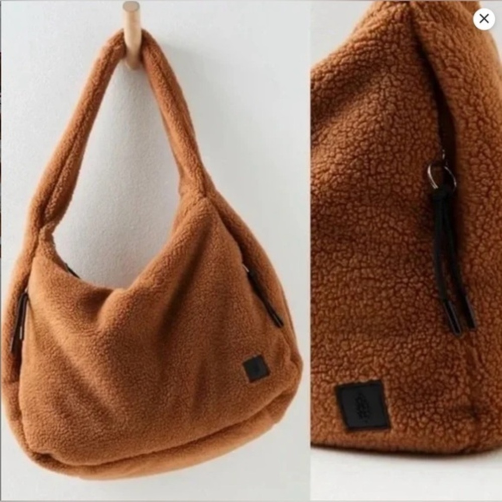 FREE PEOPLE Cozy Carryall Brown NWT 17x12 Sherpa Tote $98 ret FP Movement New - Picture 1 of 6